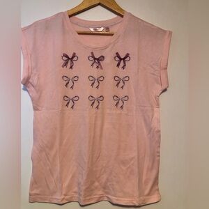 La Vie En Rose Pink Tee with Purple Bow Motif